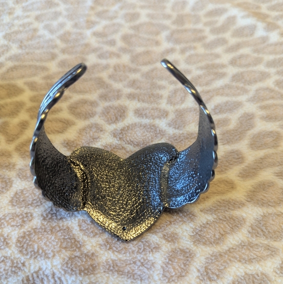 Bracelets - Picture 4 of 7